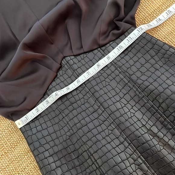 ASOS Faux Crocodile Dress Size 2 NWT - Picture 7 of 13